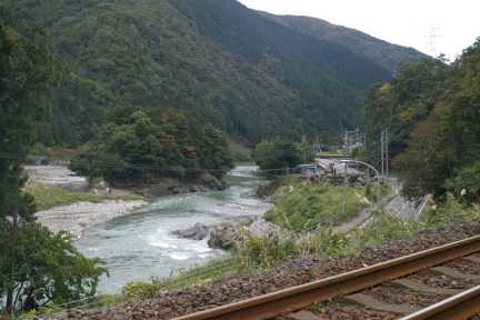 七灘 / 岩山