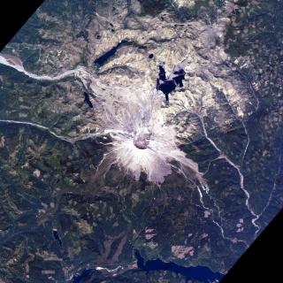セント・ヘレンズ山。噴火から23年後。