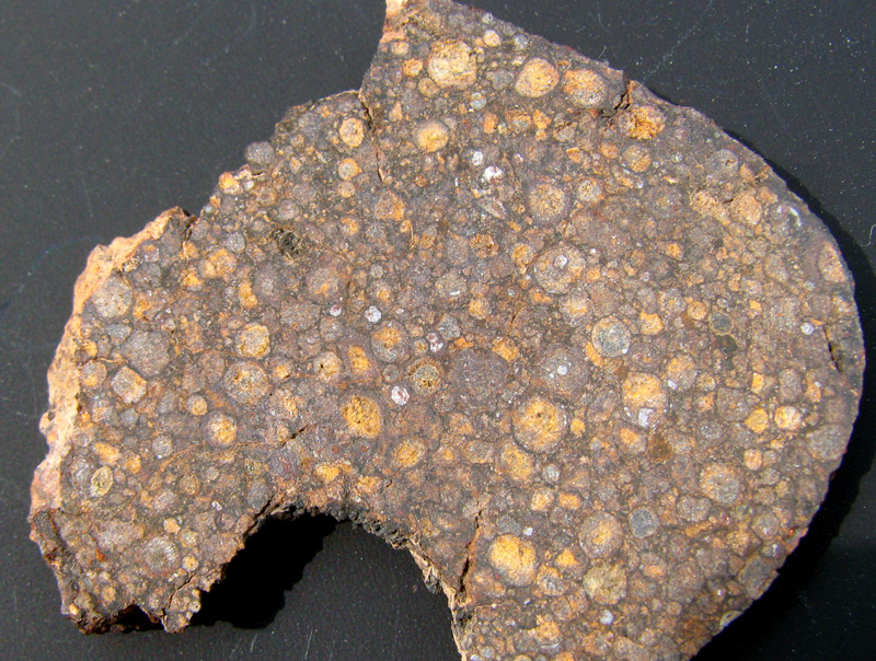 ノースウエストアフリカ1180隕石 (CR2炭素質コンドライト）