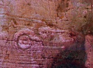 アオルンガ･クレーターの周辺。